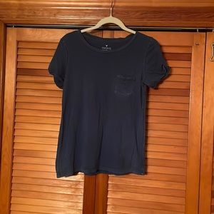 AE women’s tshirt